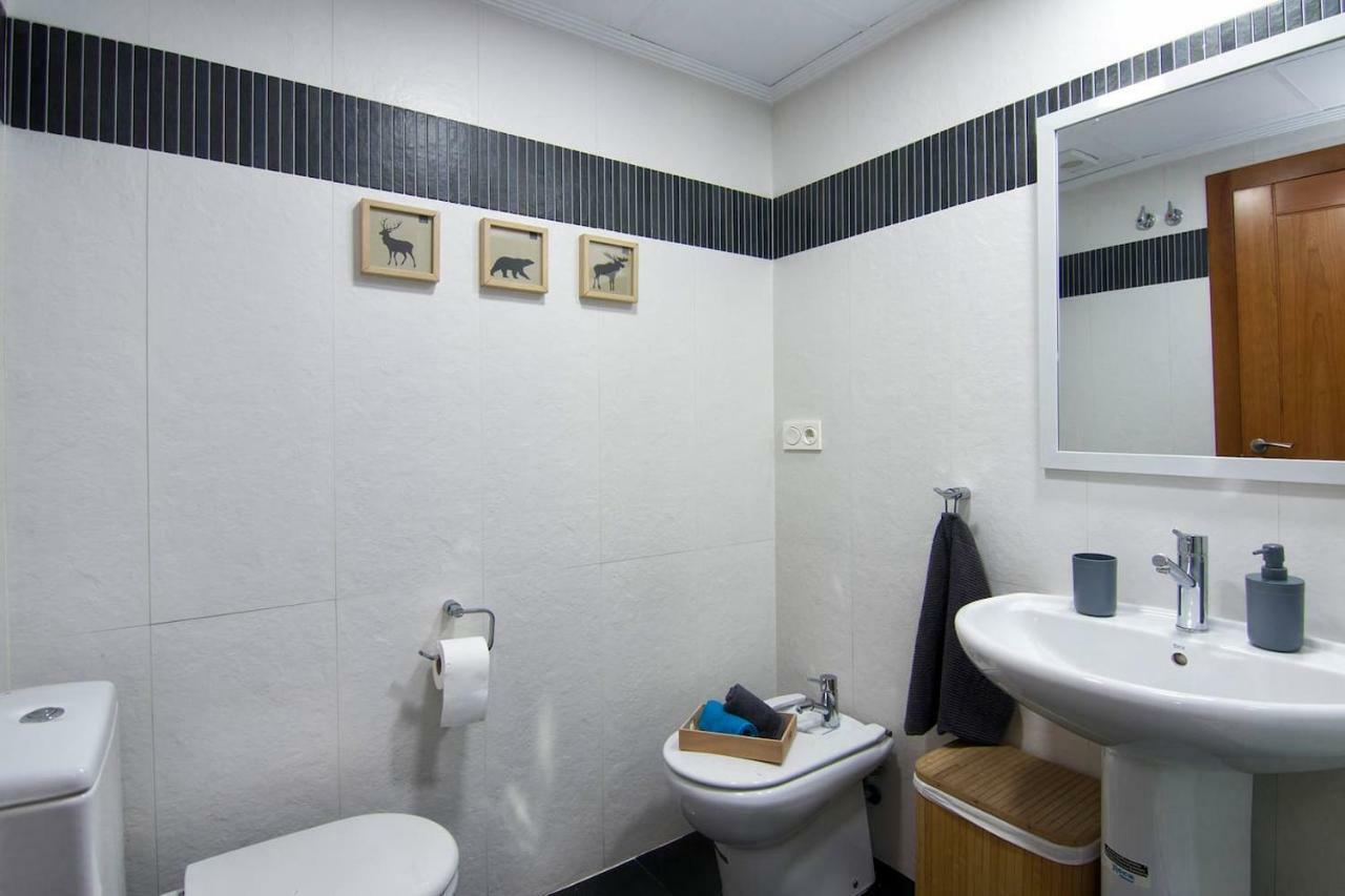 Apartamento Forum-Ciencias Con Piscina, Gym & Parking غرناطة المظهر الخارجي الصورة